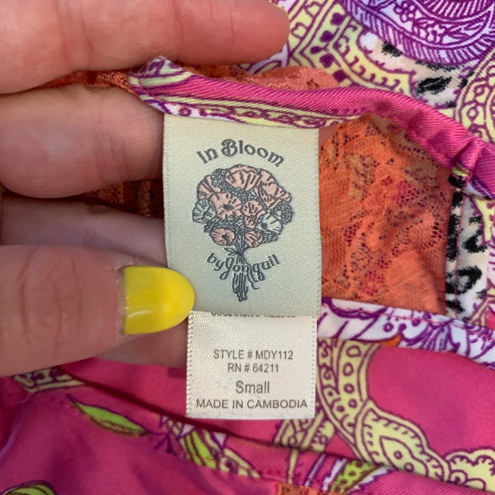 In Bloom Coverup - Picture 2 of 3